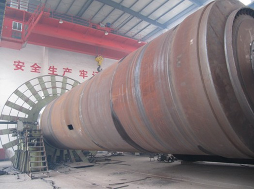 回轉(zhuǎn)筒體加工車(chē)床